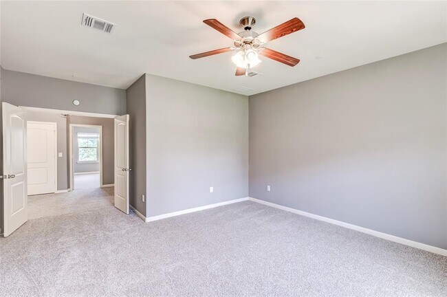 Building Photo - 1620 Bryant Dr
