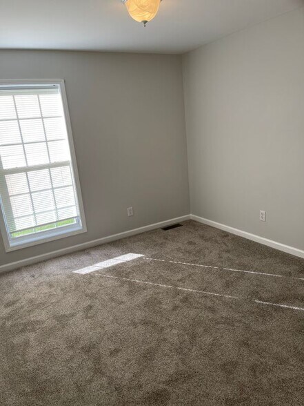 Building Photo - 828 Mulberry Dr