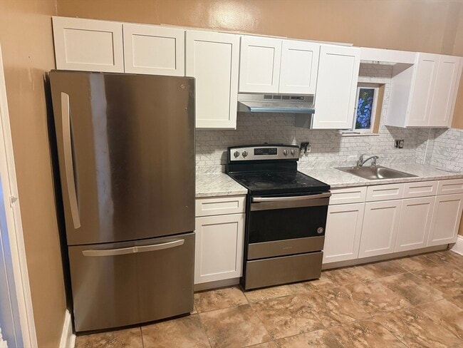 Building Photo - 42 Essex St