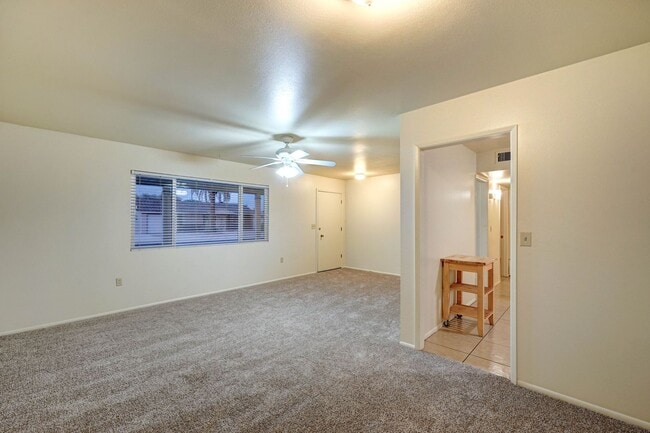 Building Photo - 9951 W Clair Dr