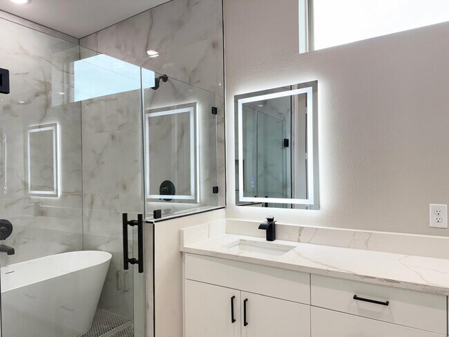 Building Photo - 2606 Liguria Ln