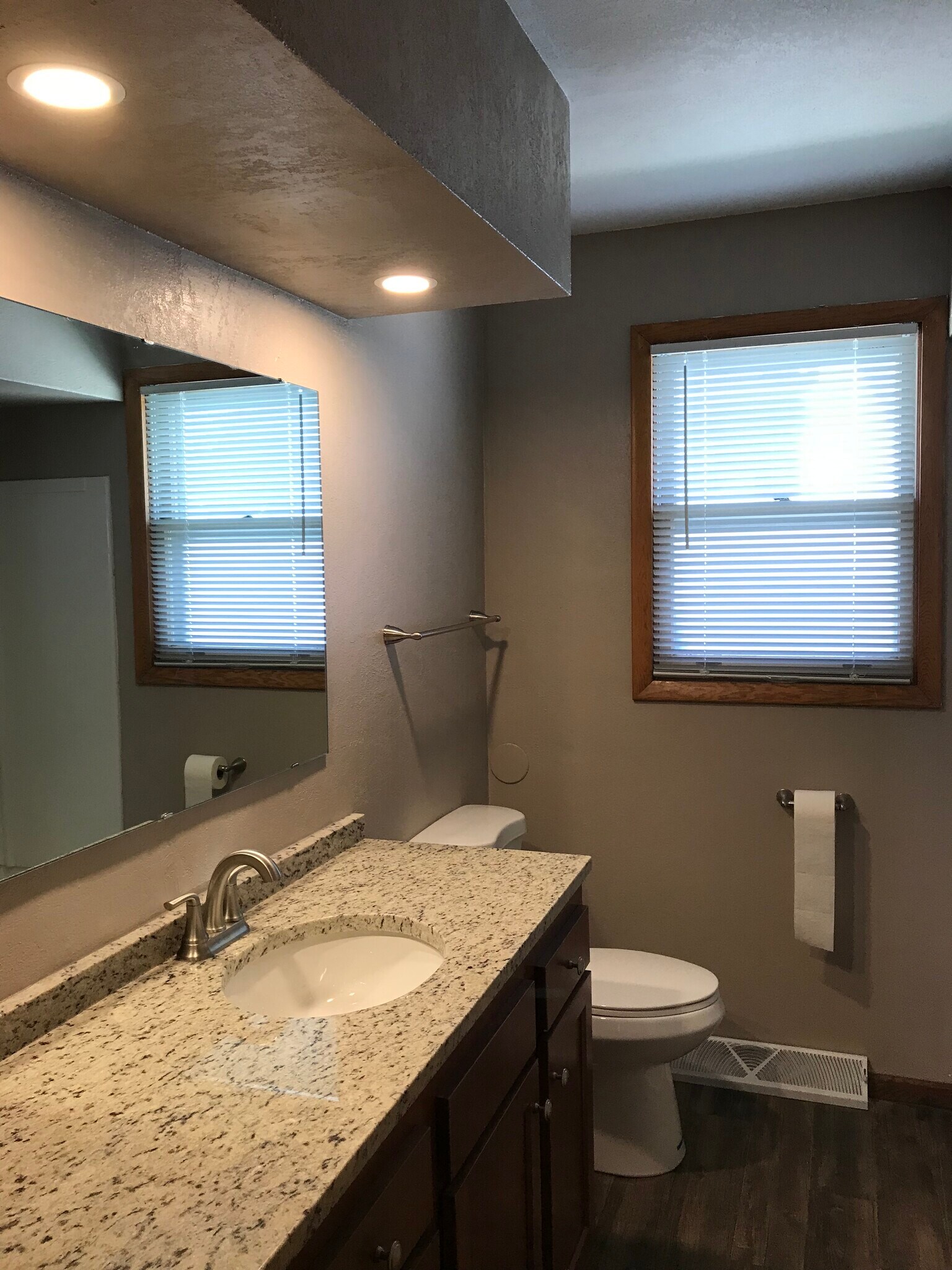 Building Photo - 1117 S 7th St