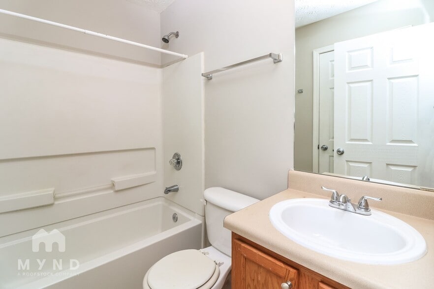 Building Photo - 3828 Leyland Dr