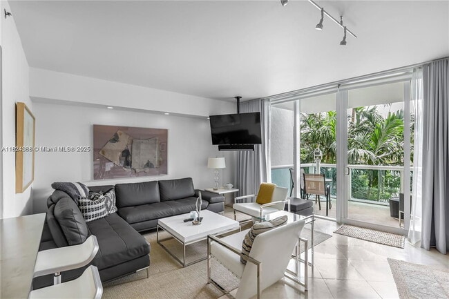 Building Photo - 1000 South Pointe Dr