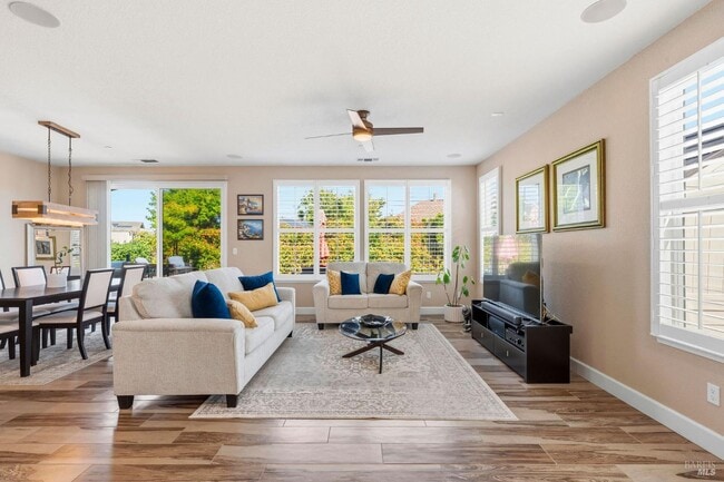 Building Photo - 295 Marks Rd