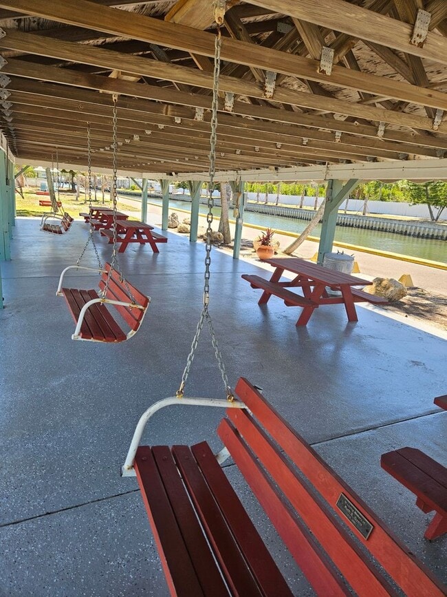 Building Photo - Beautiful fully furnished one bedroom, one bath manufactured home in a 55+ deed restricted gated ...