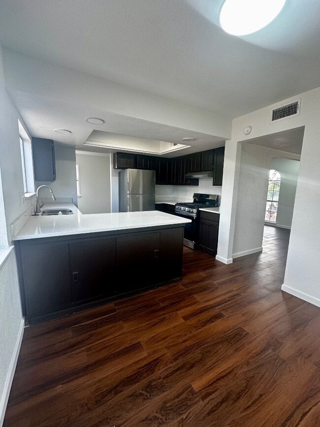 Building Photo - 704 Espolon Dr