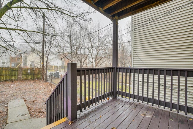 Building Photo - 7440 S Ingleside Ave