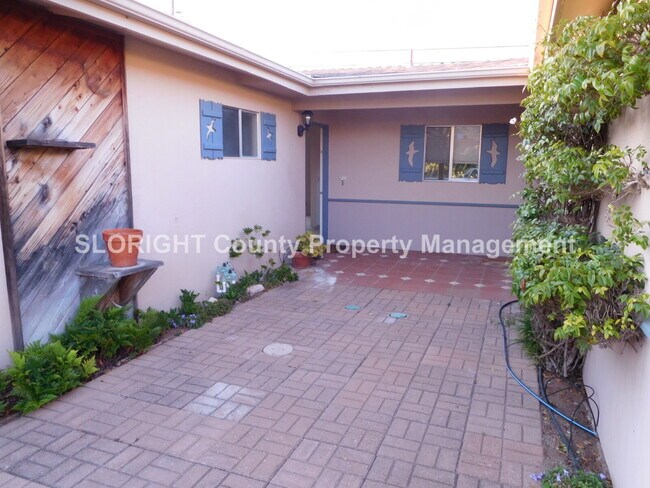 Building Photo - AVAILABLE NOVEMBER - Charming Los Osos Hom...
