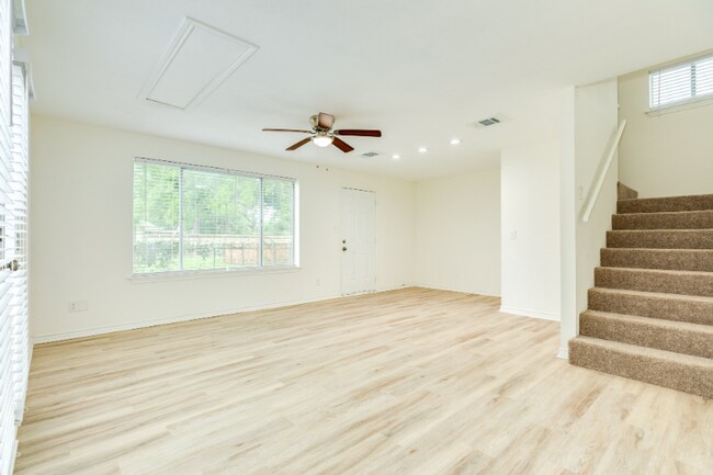 Building Photo - 408 Gardenia St