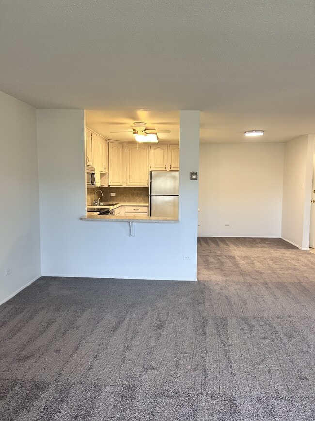 Building Photo - 9655 Center Ave