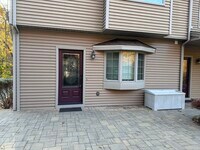 Building Photo - 96 Valley Stream Ln
