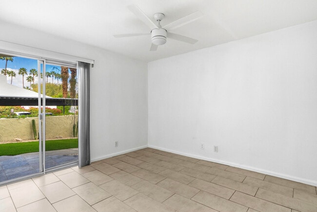 Building Photo - 1492 S Camino Real