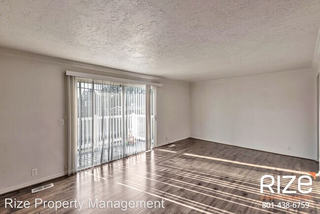 Building Photo - 2 br, 1 bath House - 3758 S Maple View Dri...