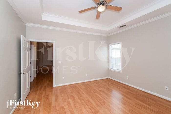 Building Photo - 388 Walker Way