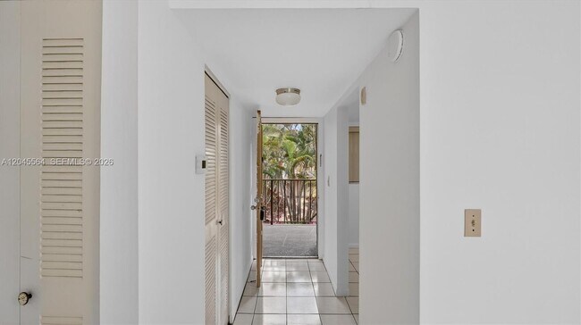 Building Photo - 10975 SW 107th St