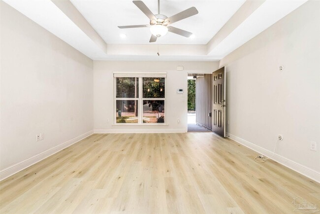 Building Photo - 8702 Doris Ave