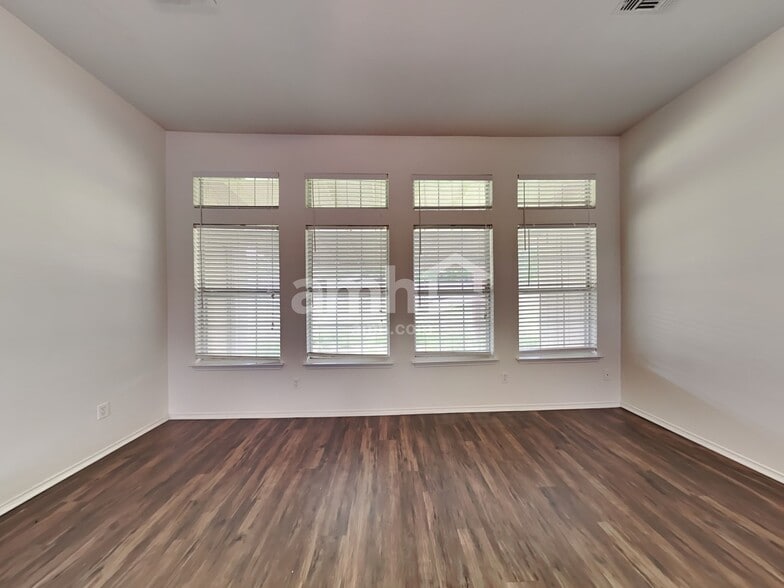 Building Photo - 6116 Brookknoll Dr