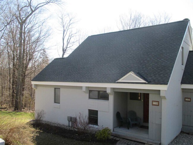 Primary Photo - 6 High Point Dr