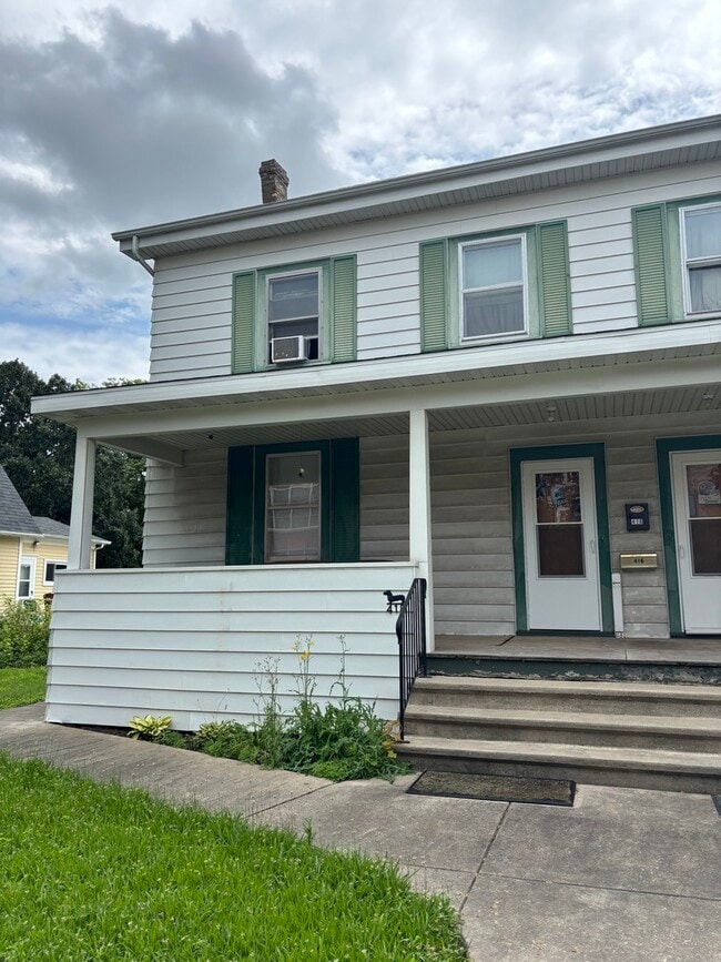 Primary Photo - 418 N 4th St