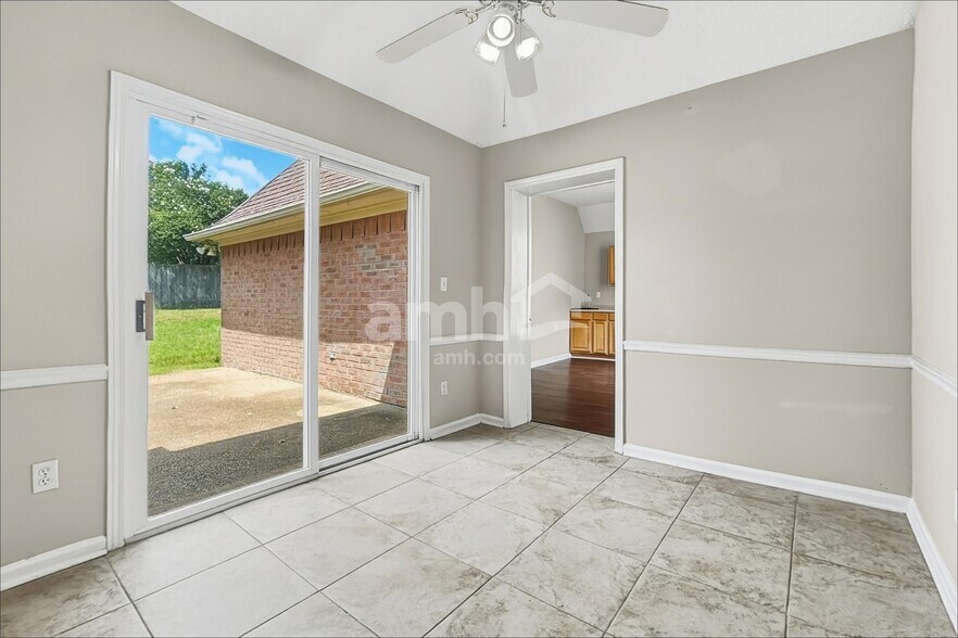 Building Photo - 6646 Raner Cv