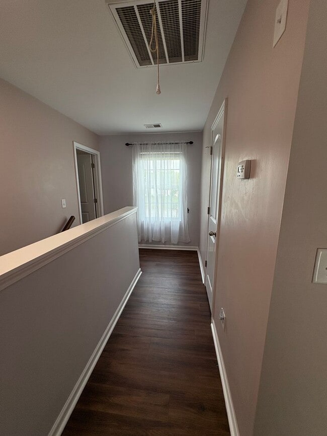 Building Photo - 4 Bedroom 2.5 Bath Home in Woodruff Near B...