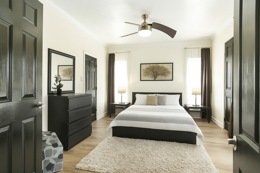 Front Bedroom/ office - 217 Poinsettia S Pl