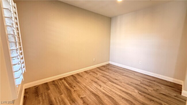 Building Photo - 6650 W Warm Springs Rd