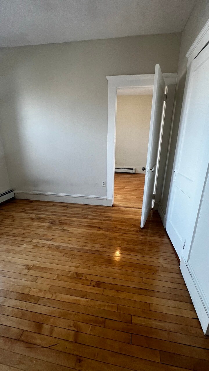 Building Photo - 366 Centre St