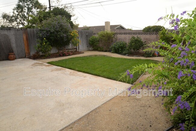Building Photo - 23A Lemon Dr