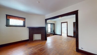 Building Photo - 12900 Hoy Ave