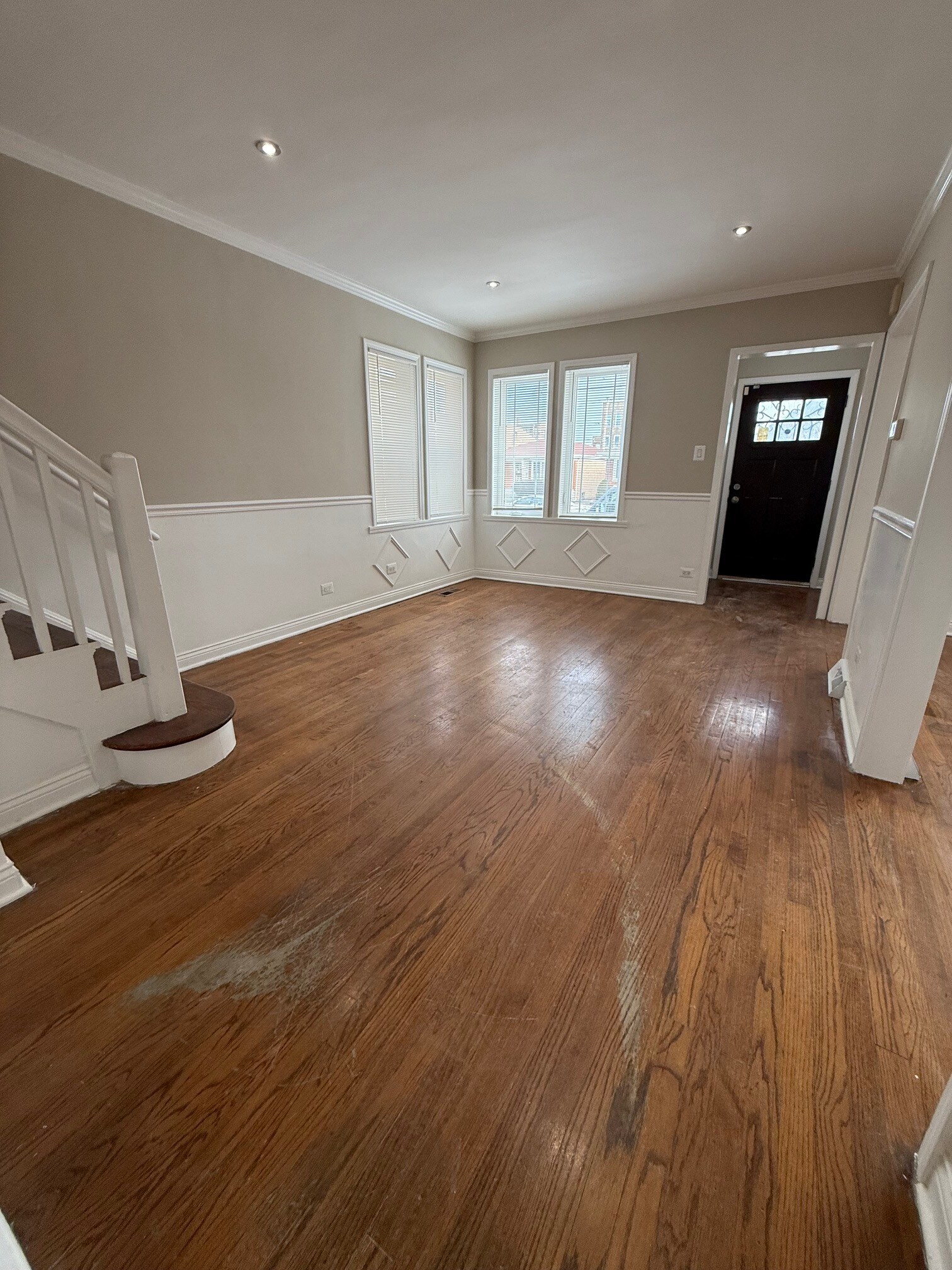 Building Photo - 10154 S Calumet Ave