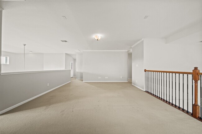 Building Photo - 25959 Ravenside Dr
