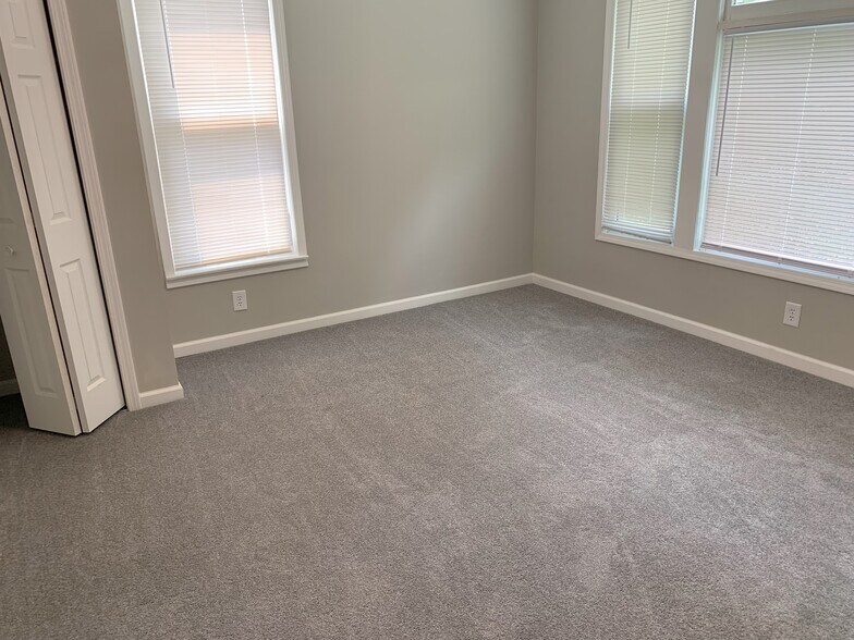 Bedroom - 709 W Illinois St