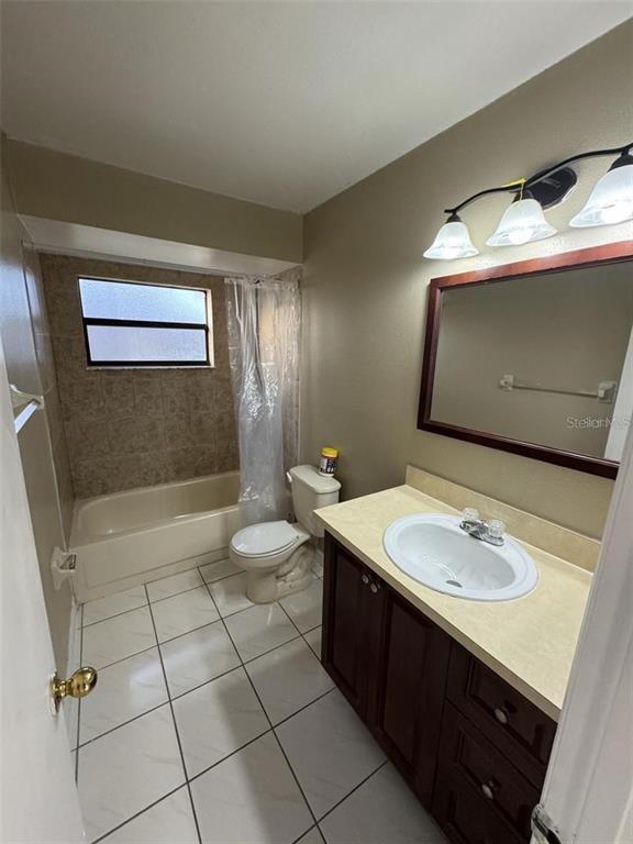 Building Photo - 913 San Rafael Way
