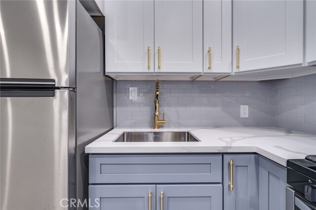 Building Photo - 1116 W Balboa Blvd