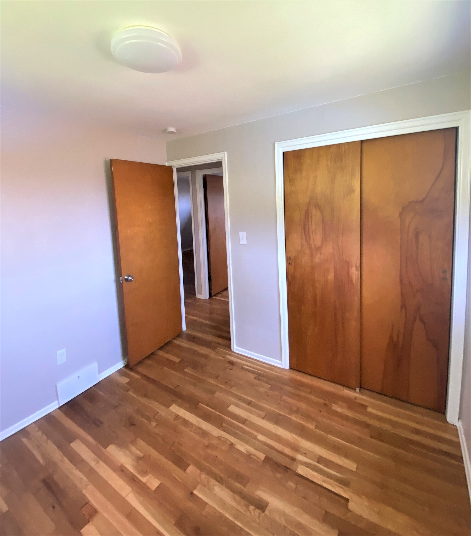 Building Photo - 754 Cottonwood Dr