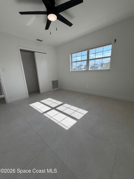 Building Photo - 154 Crescent Beach Dr
