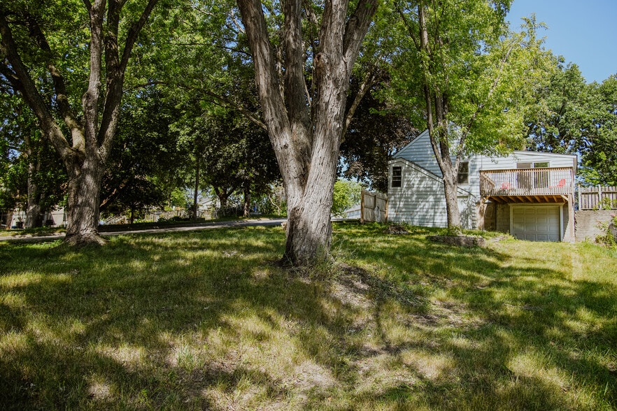 Backyard - 750 Stewart Ave