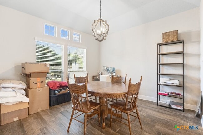 Building Photo - 105 Grand View