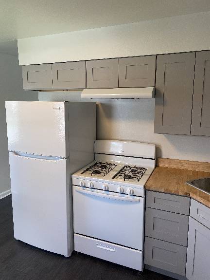 Building Photo - 2 Bedroom Apt for rent