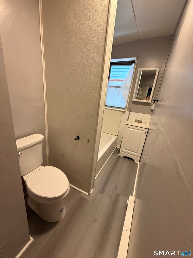 Building Photo - 28 Hill St