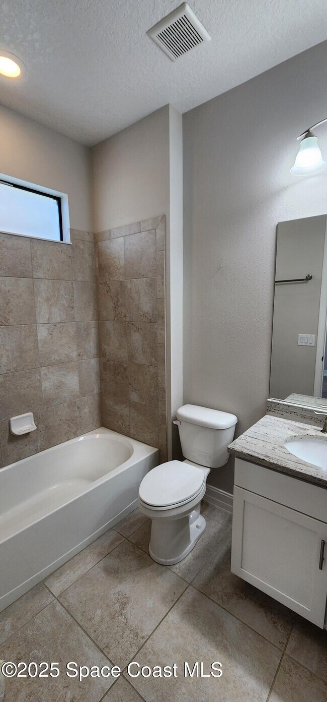 Building Photo - 3003 Trasona Dr