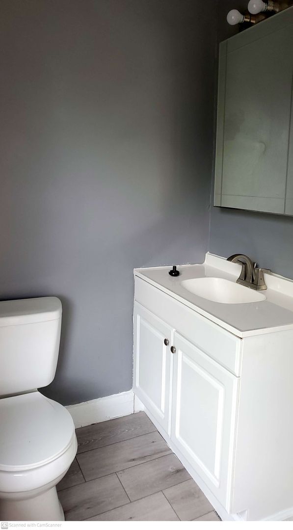 Building Photo - Beautiful 3 bed 1.5 bath and ready for you...