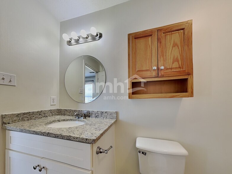 Building Photo - 5721 Gaboury Ln