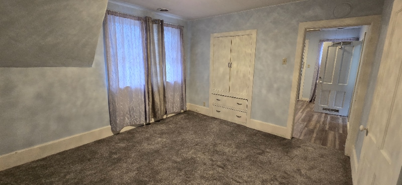 Building Photo - 724 N Evans St