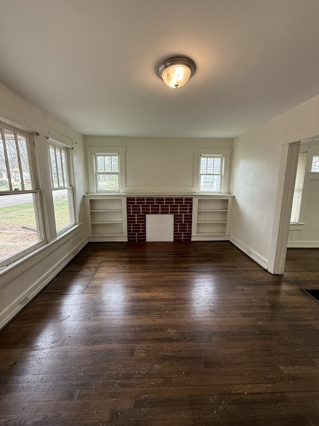 Building Photo - 8020 4th Ave S