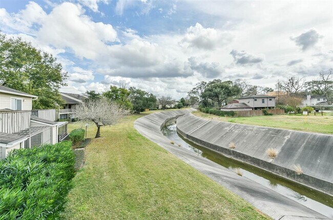Building Photo - 5005 Georgi Ln