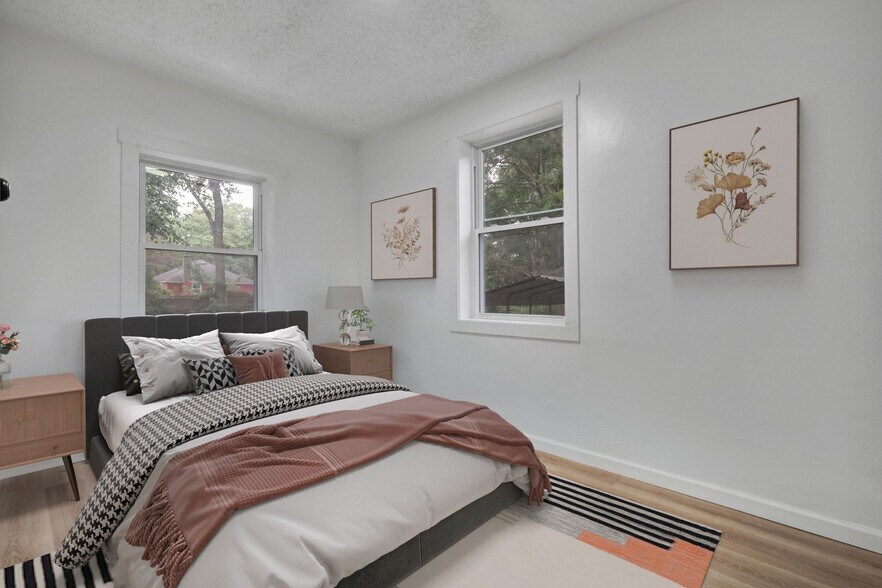 Building Photo - 1225 Regent St