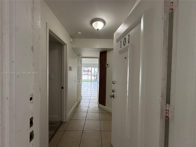 Building Photo - 4215 N University Dr
